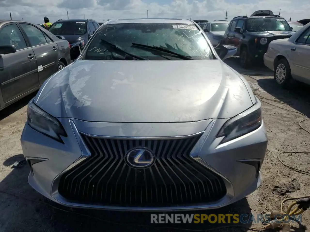 5 fotografías del automóvil dañado 58AF21B13LU009681 LEXUS ES300 2020