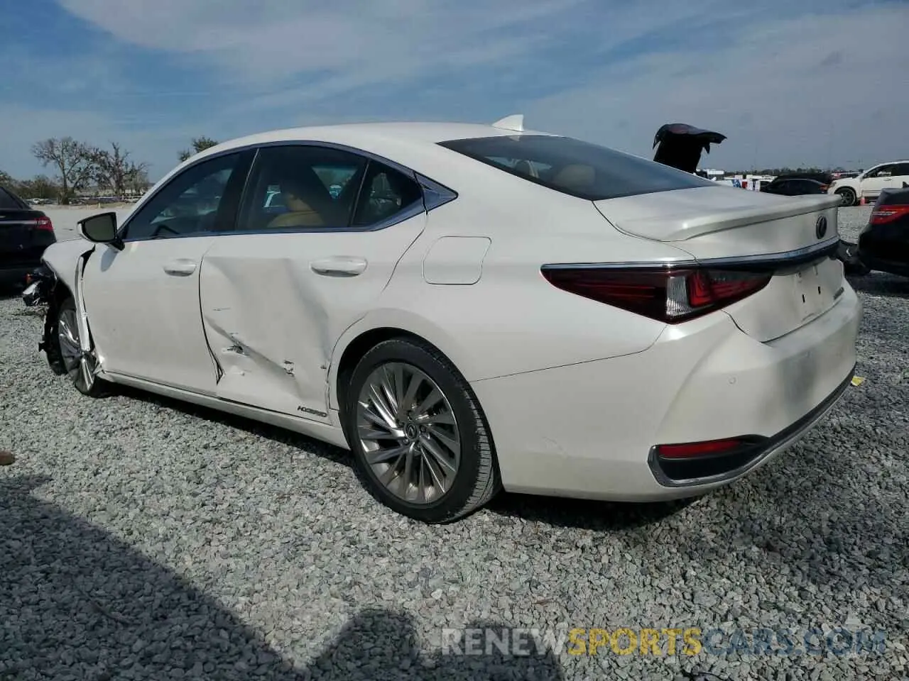 2 fotografías del automóvil dañado 58AF21B17LU009120 LEXUS ES300 2020
