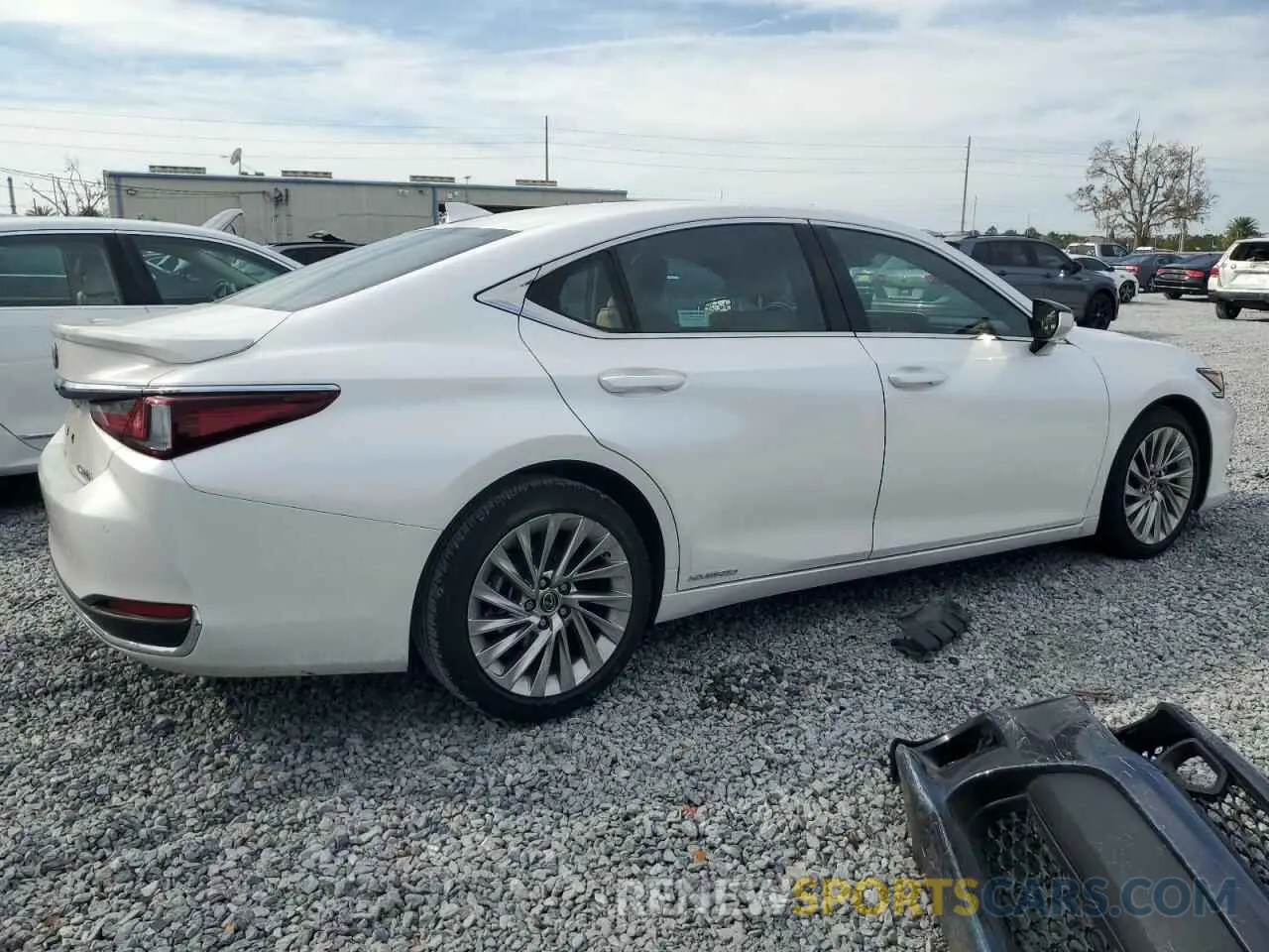 3 fotografías del automóvil dañado 58AF21B17LU009120 LEXUS ES300 2020