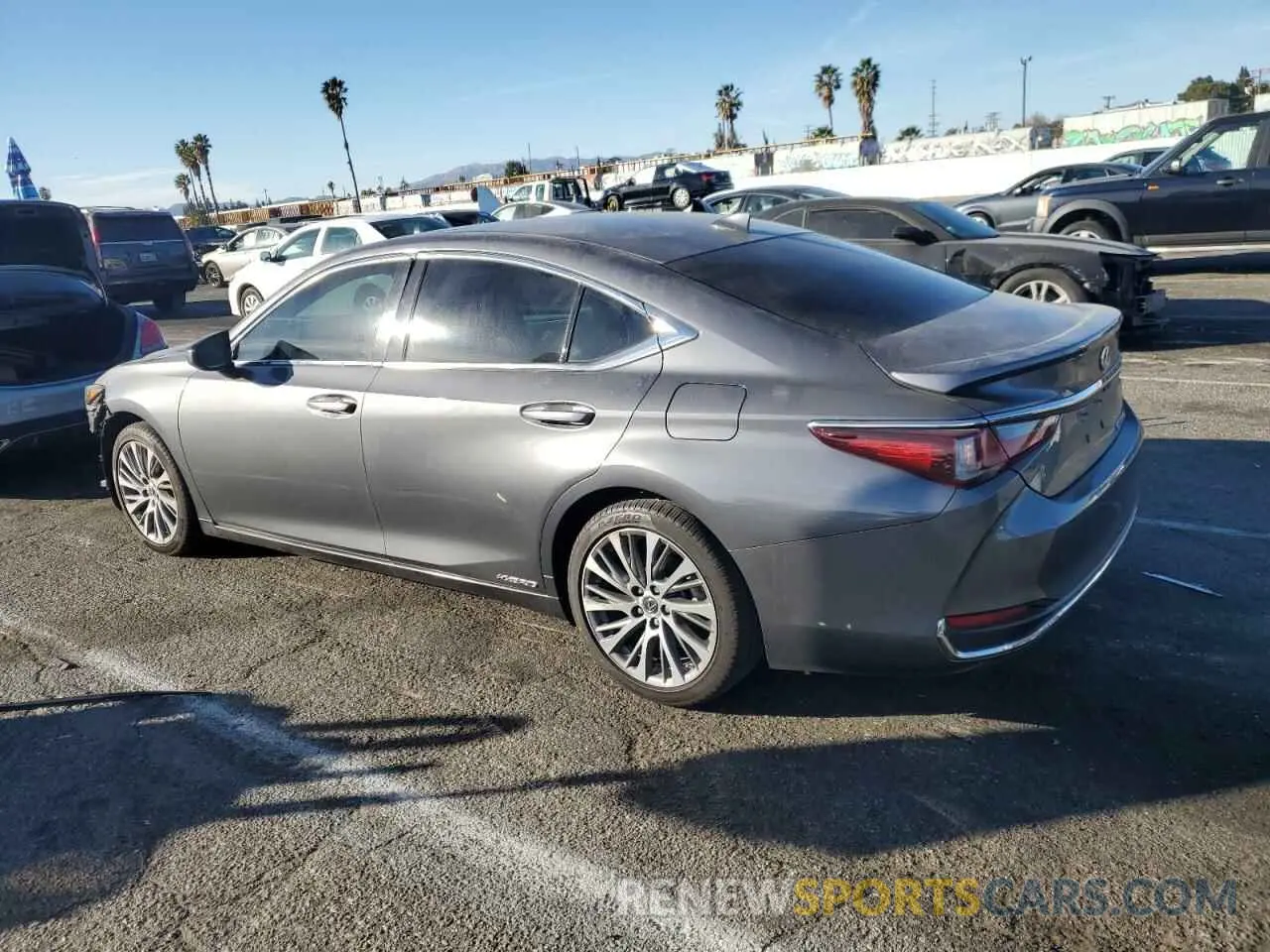 2 fotografías del automóvil dañado 58ADA1C11MU003338 LEXUS ES300 2021