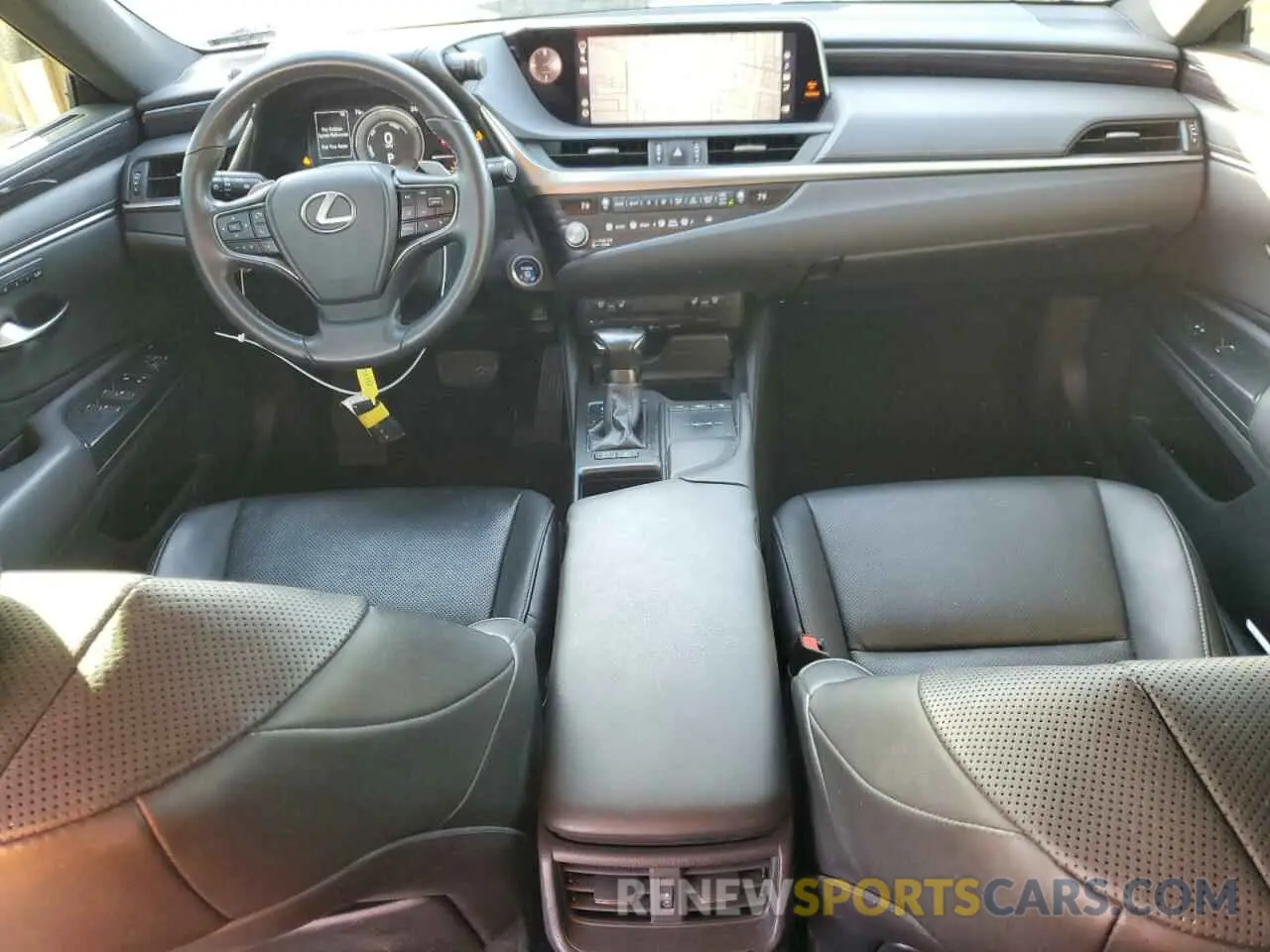 8 fotografías del automóvil dañado 58ADA1C11MU003338 LEXUS ES300 2021
