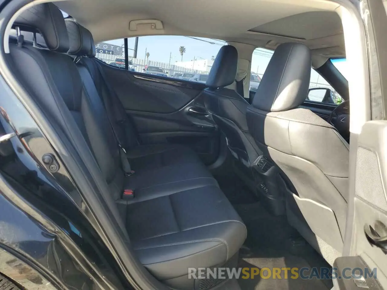10 fotografías del automóvil dañado 58ADA1C11MU010502 LEXUS ES300 2021