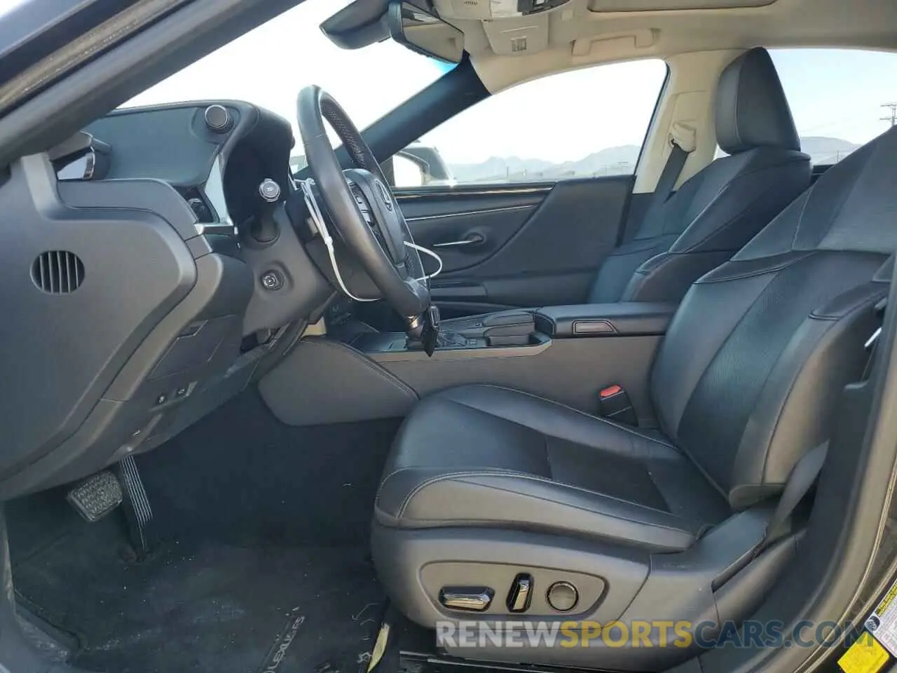 7 fotografías del automóvil dañado 58ADA1C11MU010502 LEXUS ES300 2021