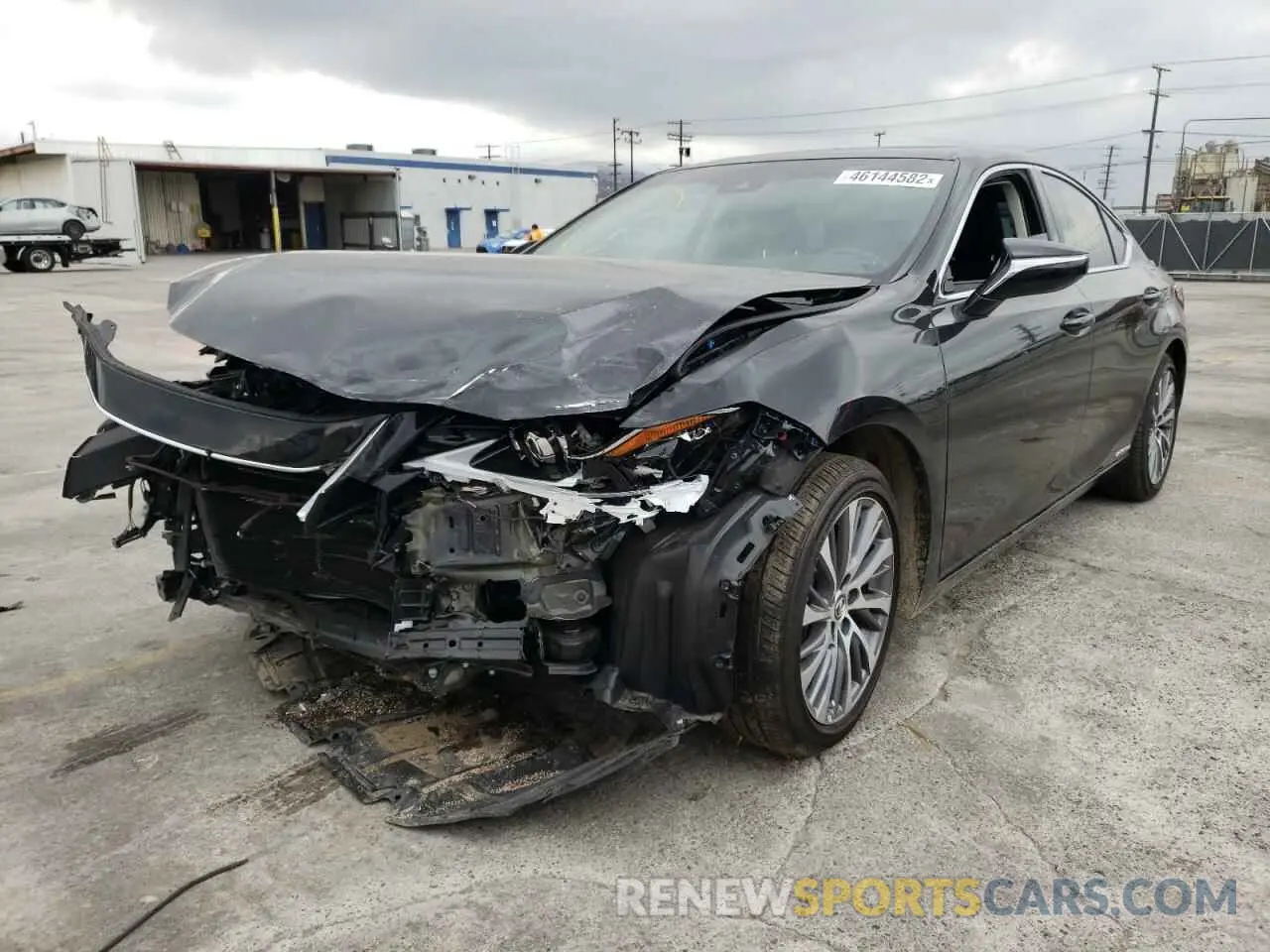 2 fotografías del automóvil dañado 58ADA1C12MU008306 LEXUS ES300 2021