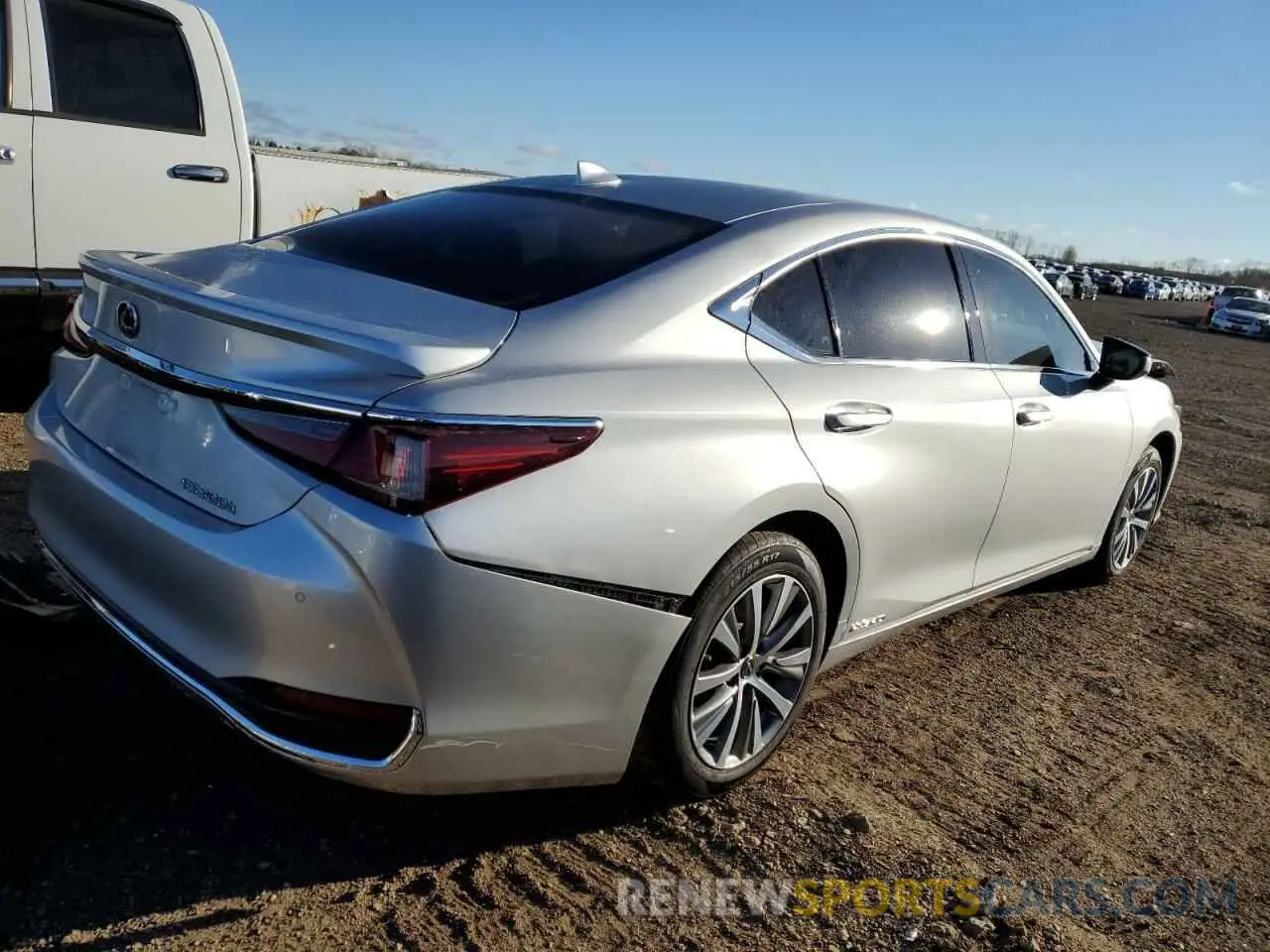 3 fotografías del automóvil dañado 58ADA1C13MU002448 LEXUS ES300 2021