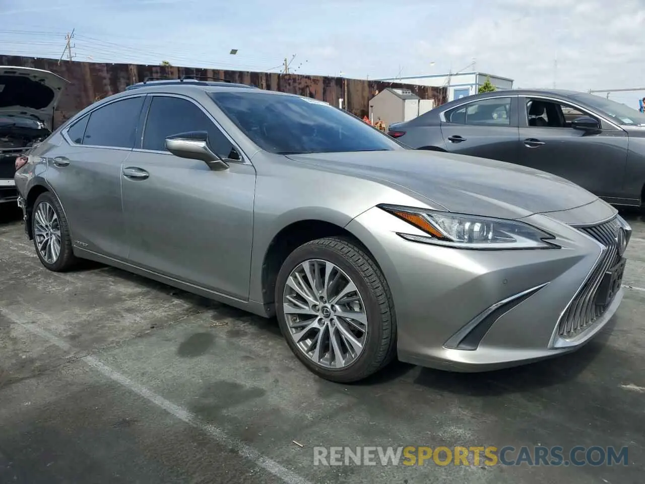 4 fotografías del automóvil dañado 58ADA1C18MU001585 LEXUS ES300 2021