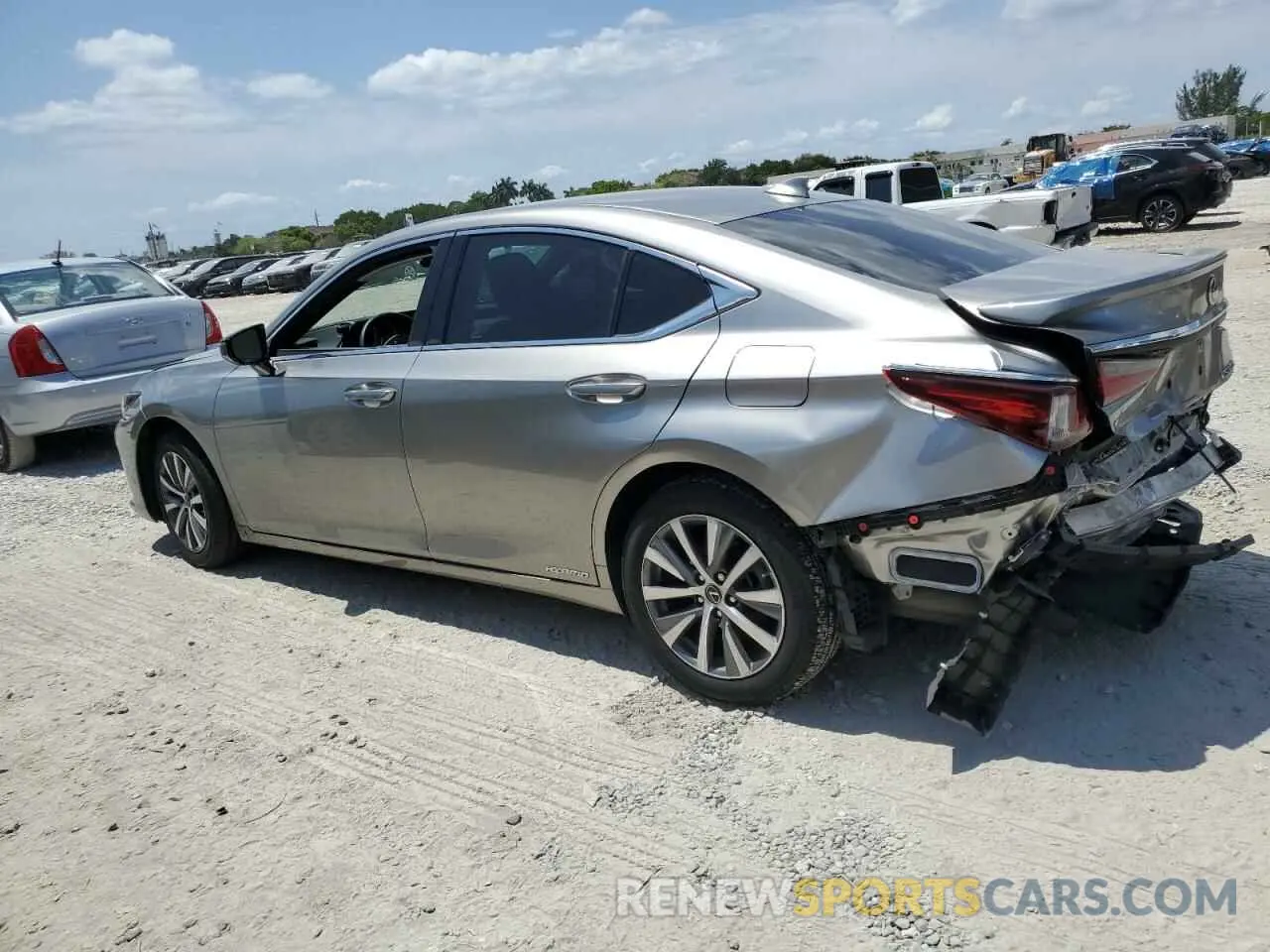 2 fotografías del automóvil dañado 58ADA1C19MU010733 LEXUS ES300 2021