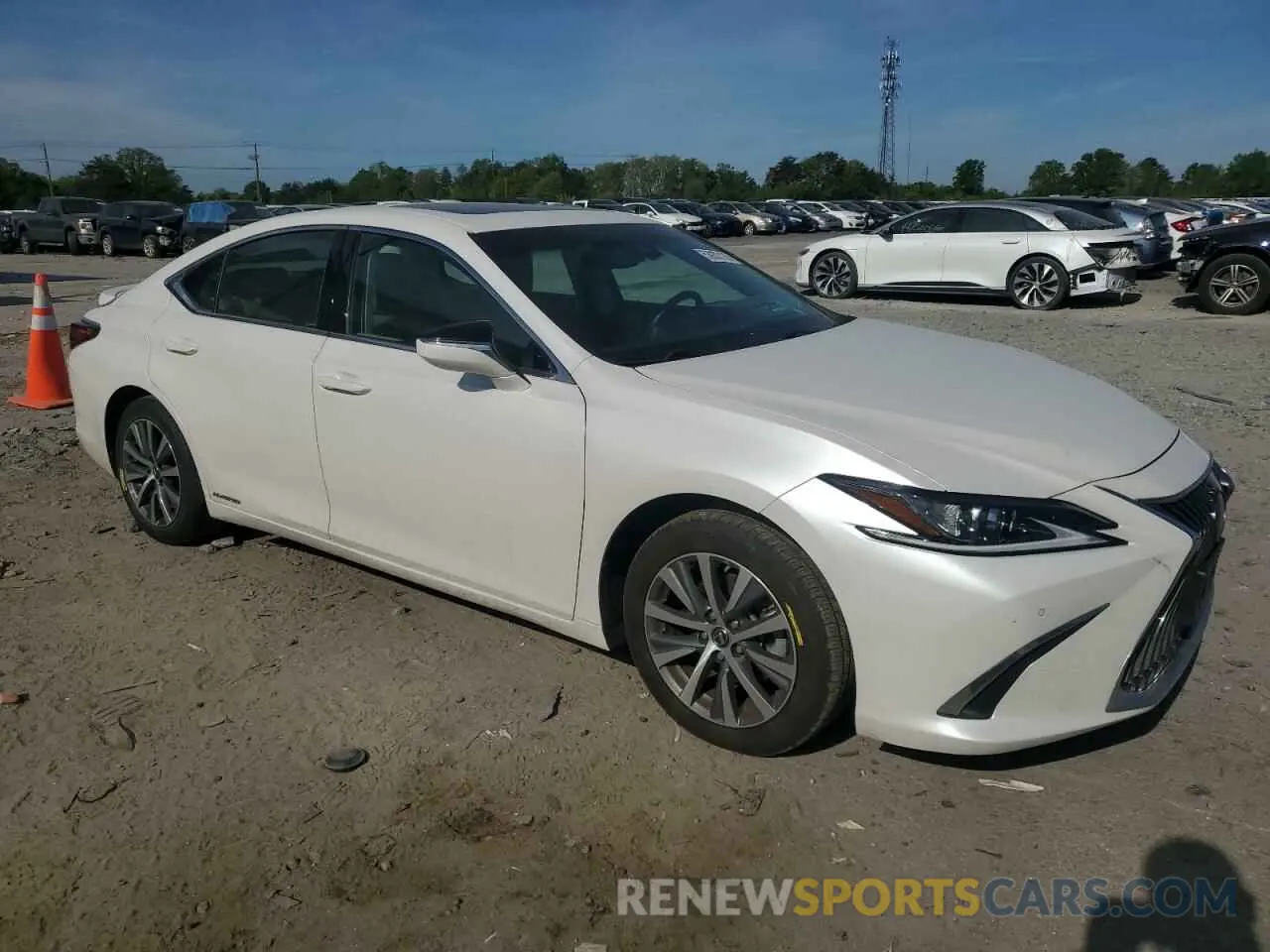 4 fotografías del automóvil dañado 58ADA1C1XMU012782 LEXUS ES300 2021