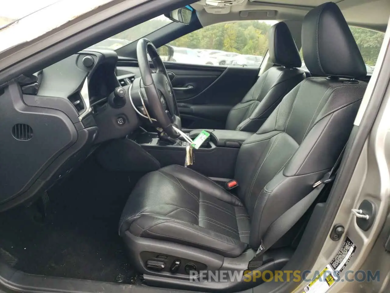 7 fotografías del automóvil dañado 58AEA1C10MU006039 LEXUS ES300 2021