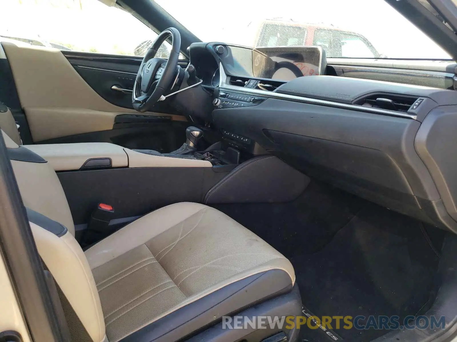 5 fotografías del automóvil dañado 58AEA1C1XMU001320 LEXUS ES300 2021