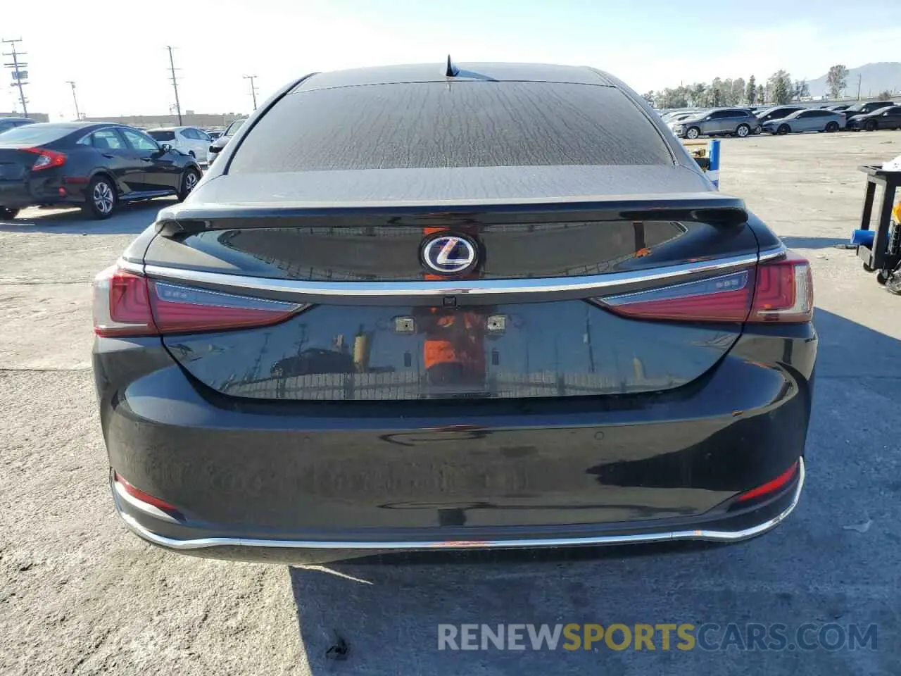 6 fotografías del automóvil dañado 58ADA1C15NU018572 LEXUS ES300 2022
