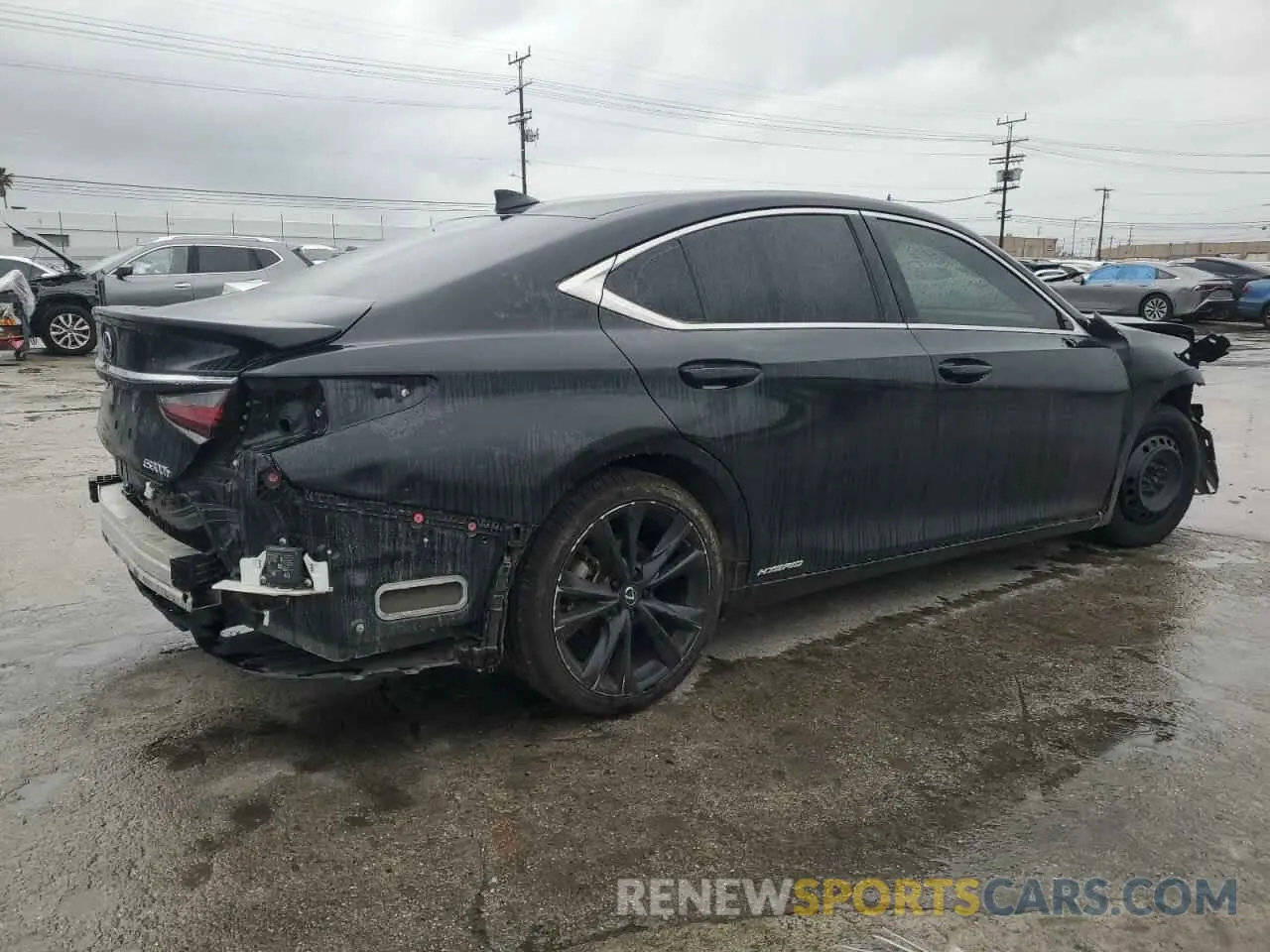 3 fotografías del automóvil dañado 58ADA1C19NU021166 LEXUS ES300 2022