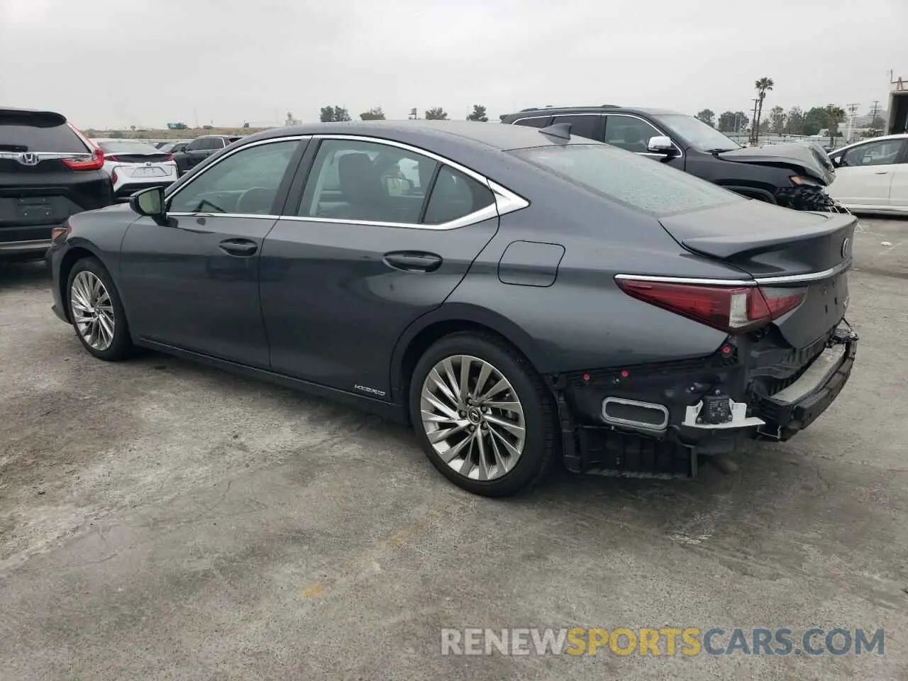 2 fotografías del automóvil dañado 58AEA1C15NU018933 LEXUS ES300 2022