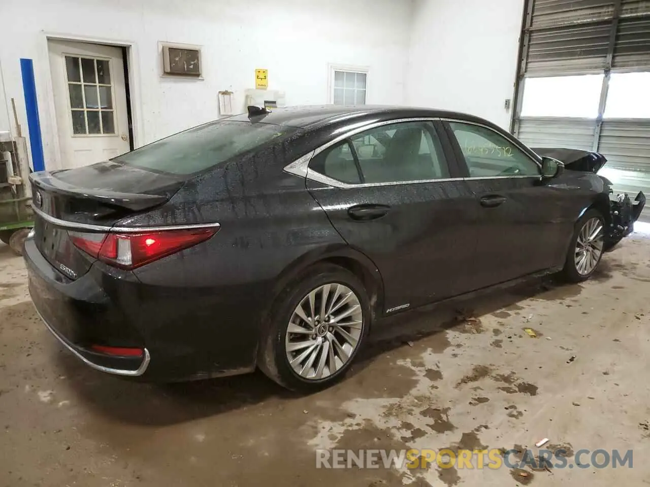 3 fotografías del automóvil dañado 58AEA1C19NU020989 LEXUS ES300 2022