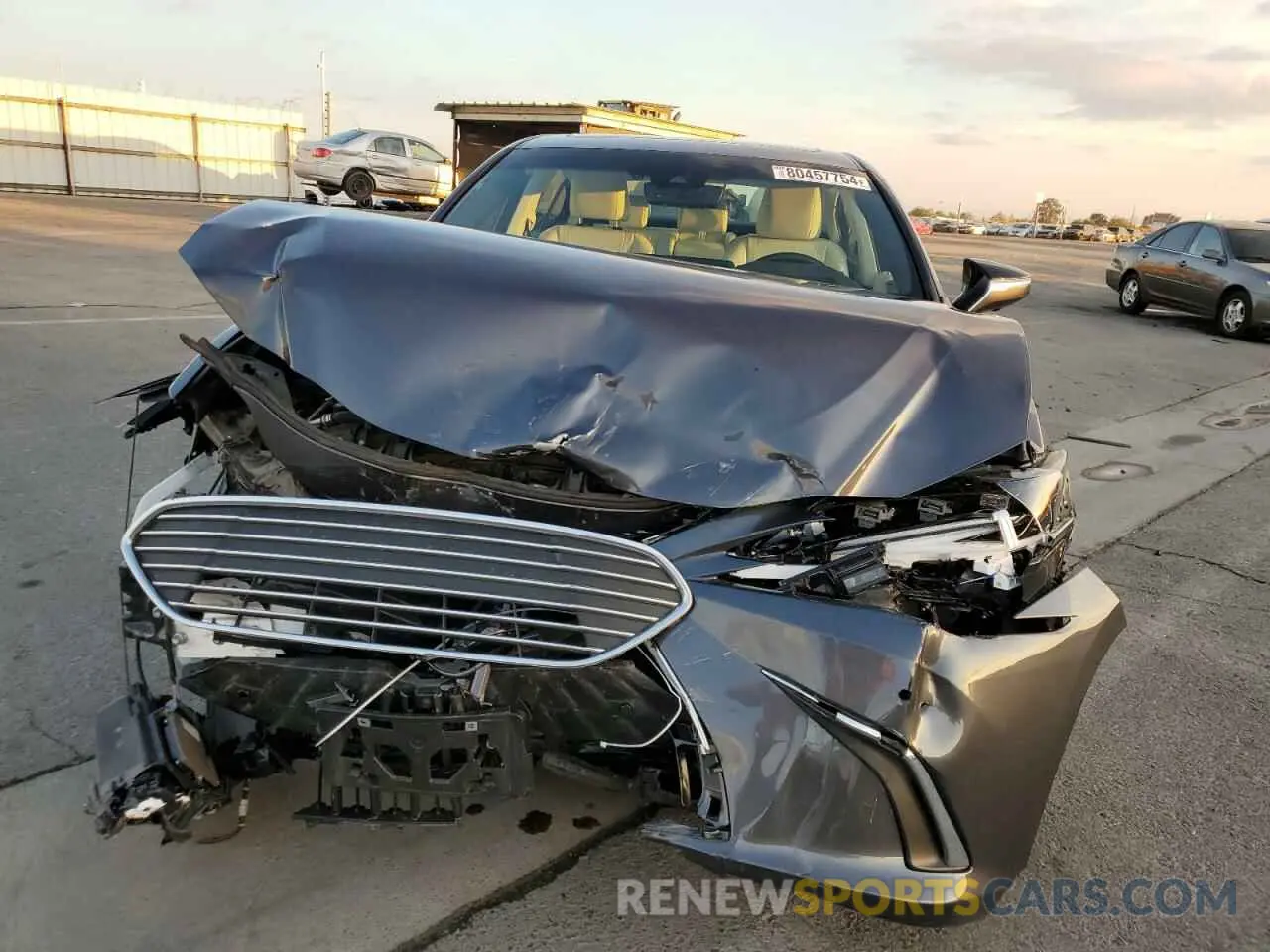 5 fotografías del automóvil dañado 58AEA1C19NU025089 LEXUS ES300 2022