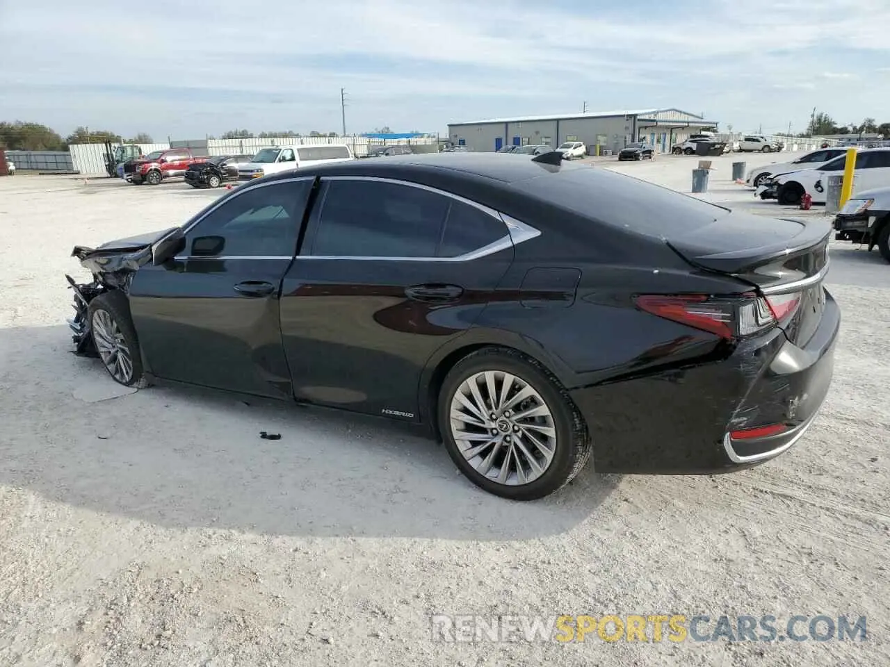 2 fotografías del automóvil dañado 58AFA1C15NU022050 LEXUS ES300 2022