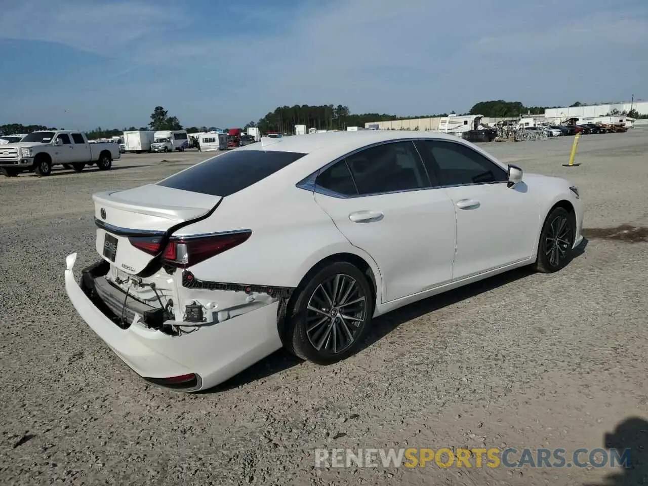 3 fotografías del automóvil dañado 58ADA1C10PU026761 LEXUS ES300 2023