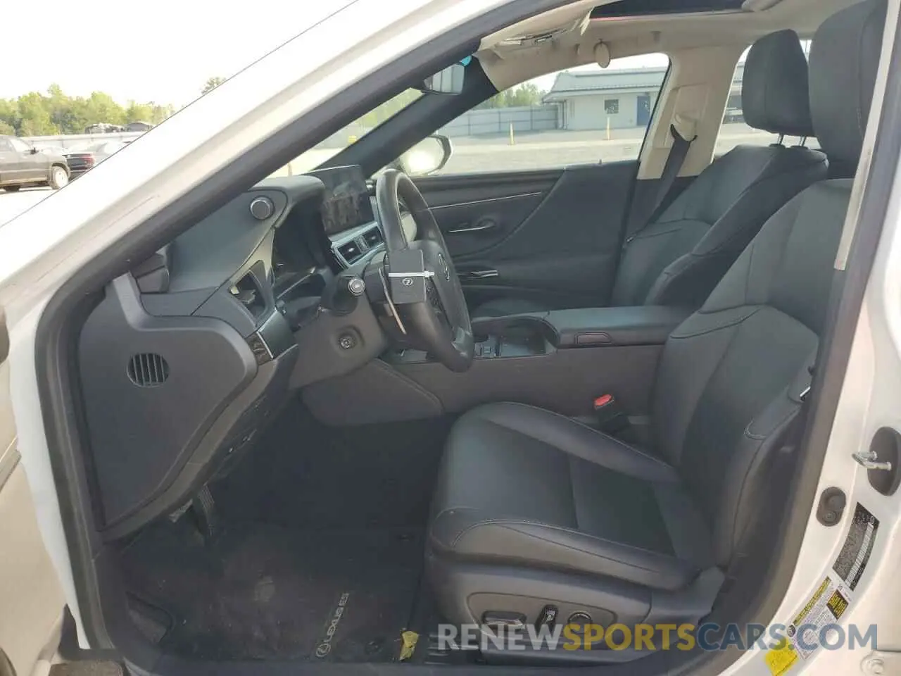 7 fotografías del automóvil dañado 58ADA1C10PU026761 LEXUS ES300 2023