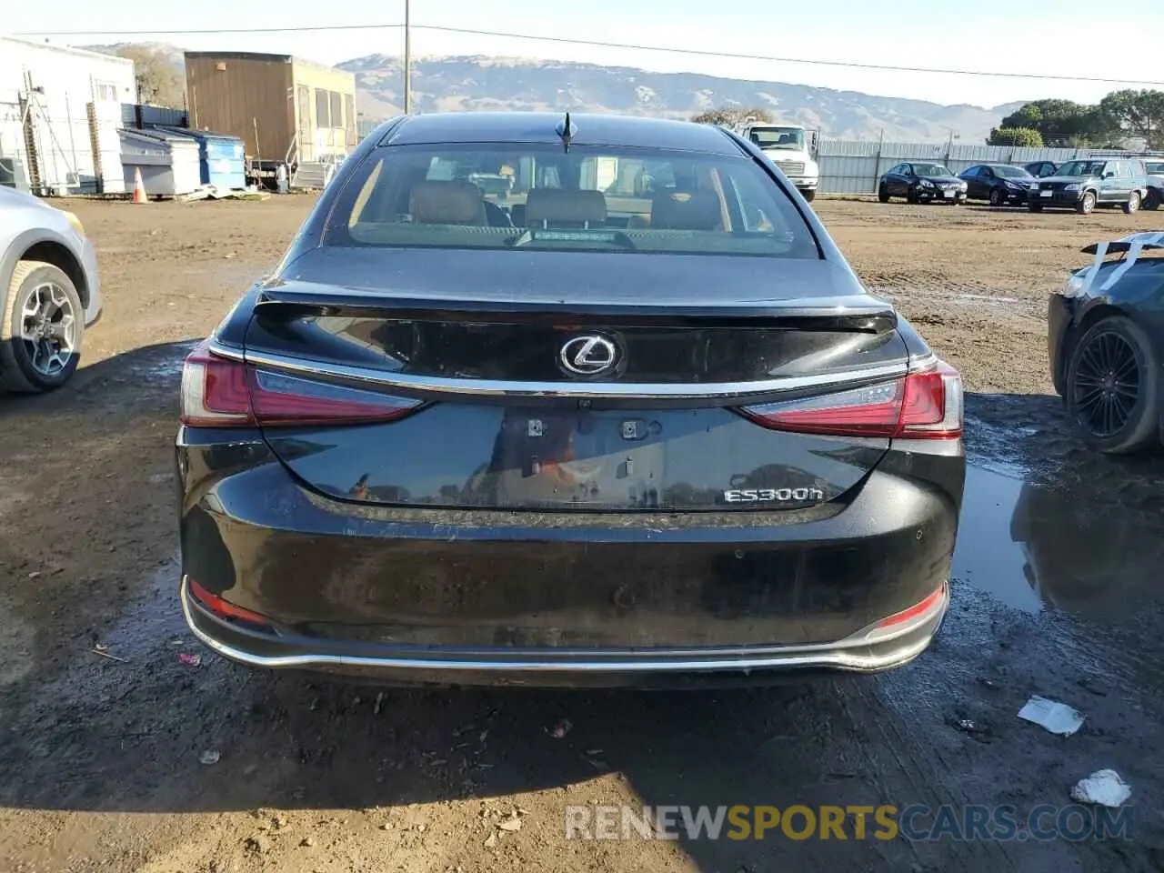 6 fotografías del automóvil dañado 58ADA1C10PU028316 LEXUS ES300 2023