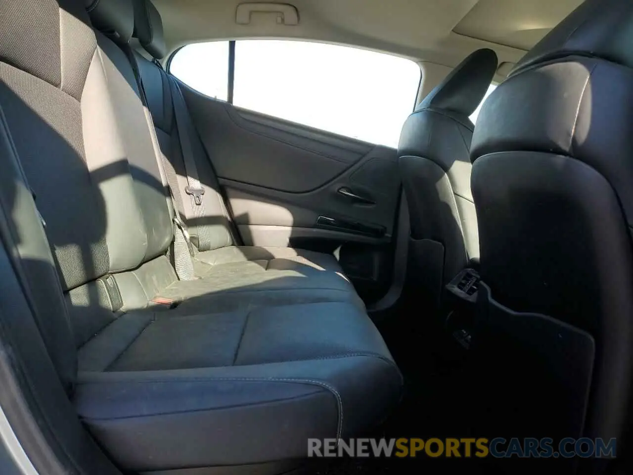 10 fotografías del automóvil dañado 58ADA1C14PU032952 LEXUS ES300 2023