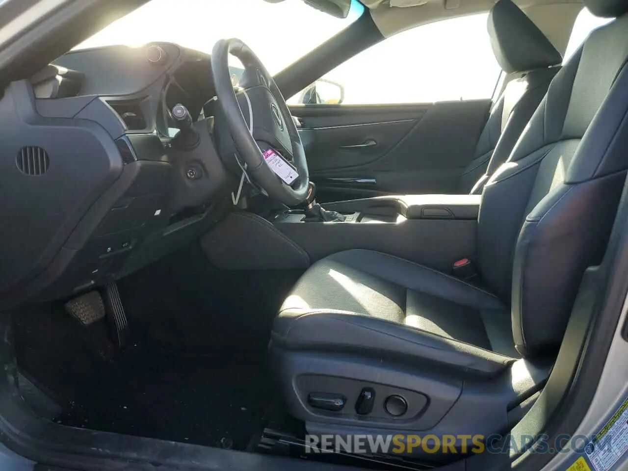 7 fotografías del automóvil dañado 58ADA1C14PU032952 LEXUS ES300 2023