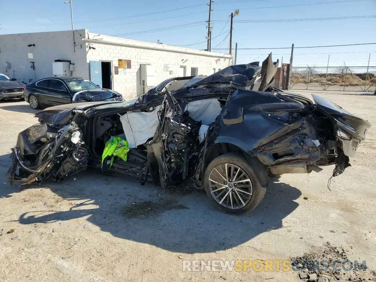2 fotografías del automóvil dañado 58ADA1C18PU030881 LEXUS ES300 2023