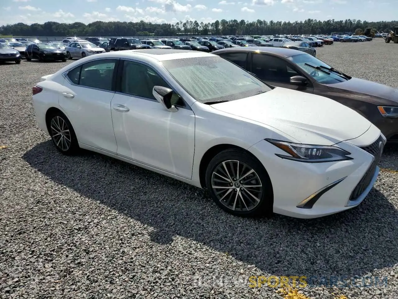 4 fotografías del automóvil dañado 58ADA1C18PU035224 LEXUS ES300 2023