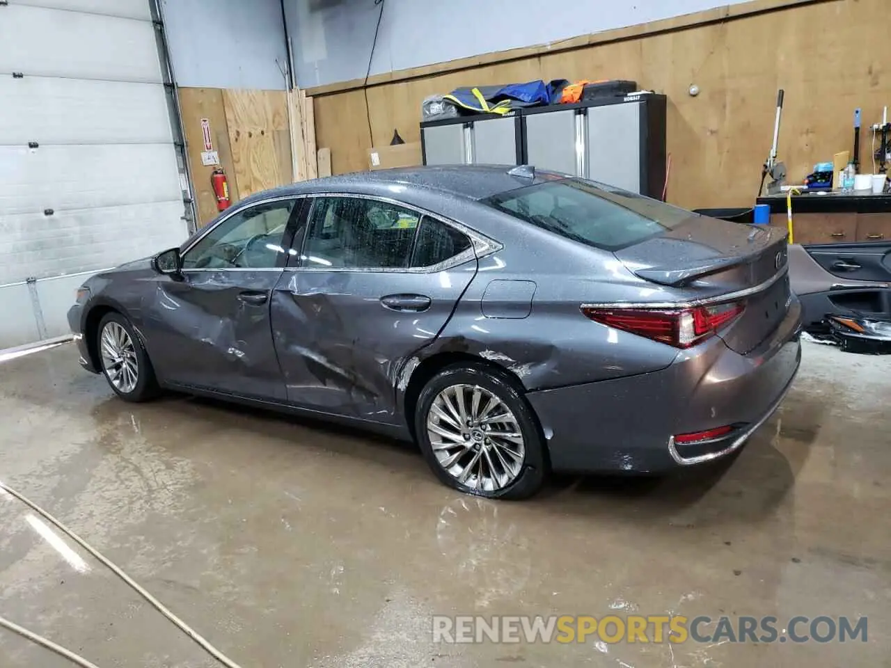 2 fotografías del automóvil dañado 58AEA1C18PU030397 LEXUS ES300 2023