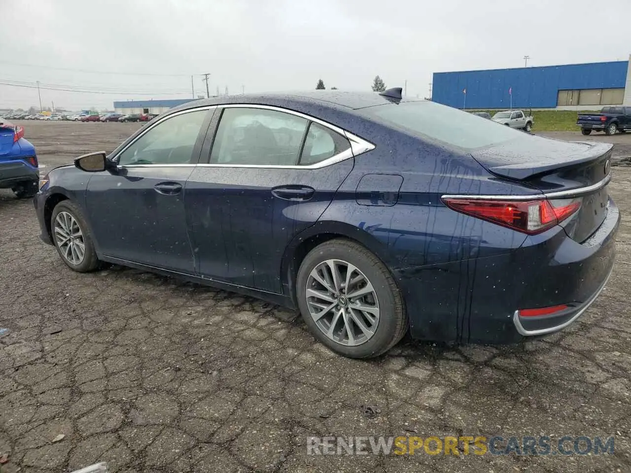2 fotografías del automóvil dañado 58ACA1C17RU038100 LEXUS ES300 2024