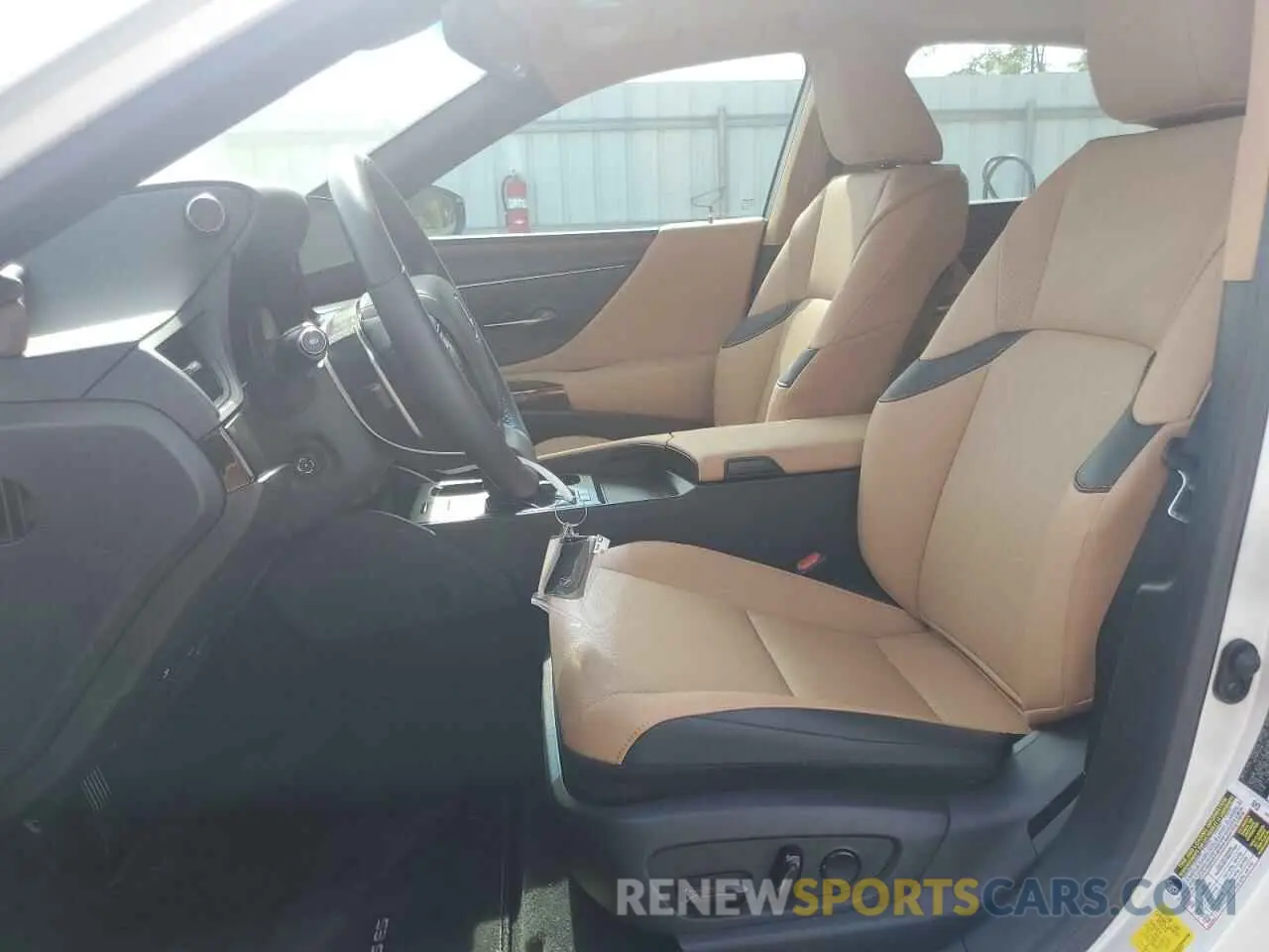 7 fotografías del automóvil dañado 58ADA1C10RU043577 LEXUS ES300 2024