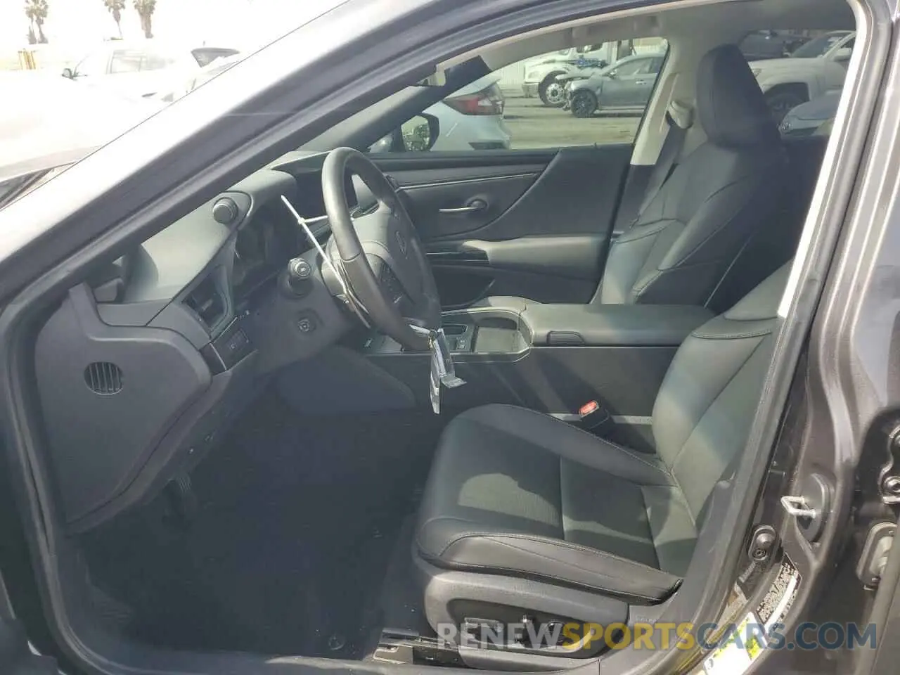 7 fotografías del automóvil dañado 58ADA1C10RU049279 LEXUS ES300 2024