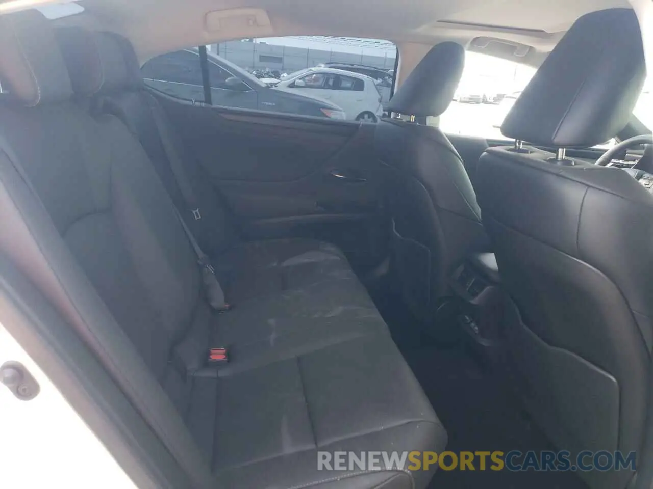 11 fotografías del automóvil dañado 58ADA1C11RU048657 LEXUS ES300 2024