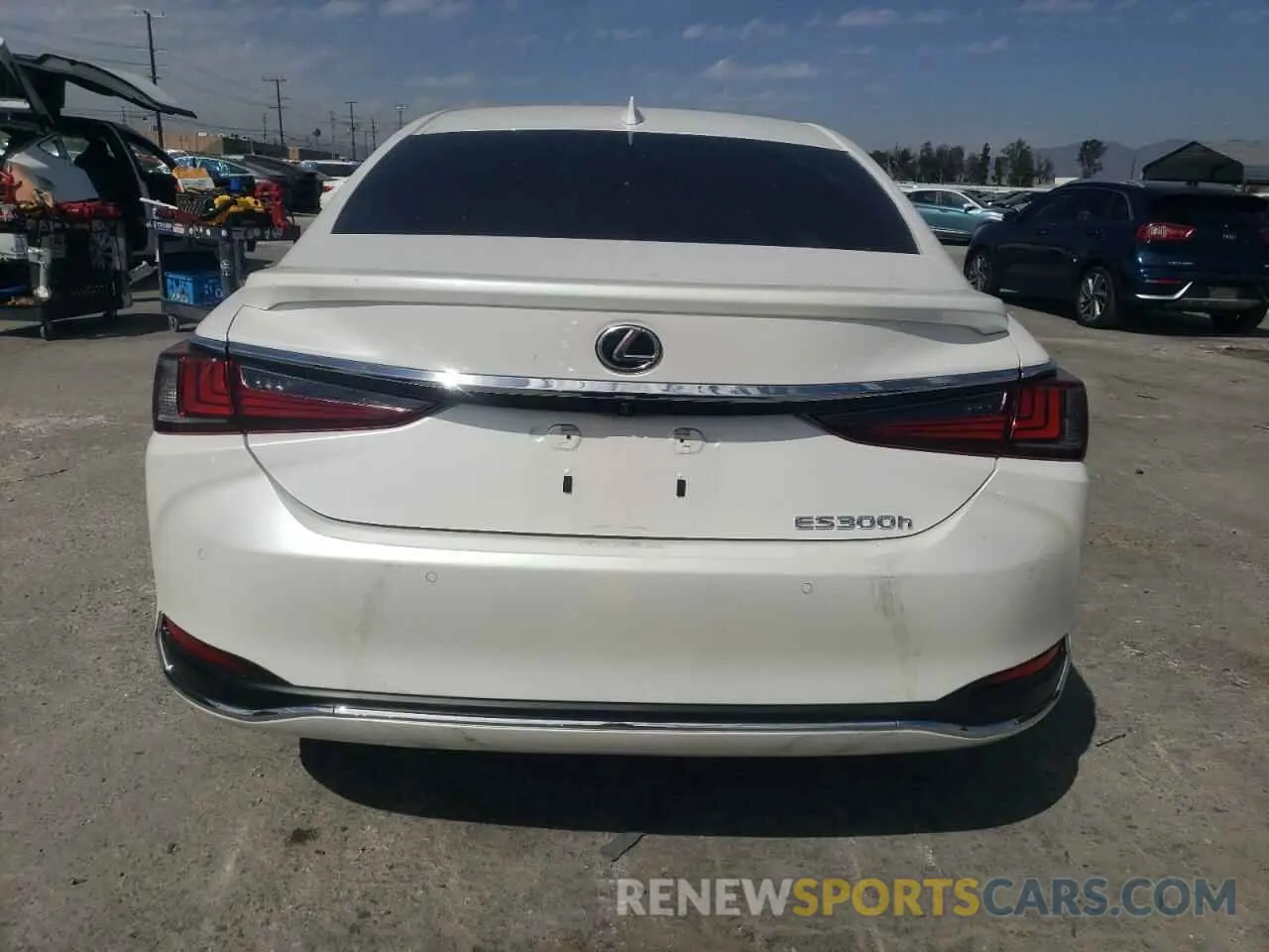 6 fotografías del automóvil dañado 58ADA1C11RU048657 LEXUS ES300 2024