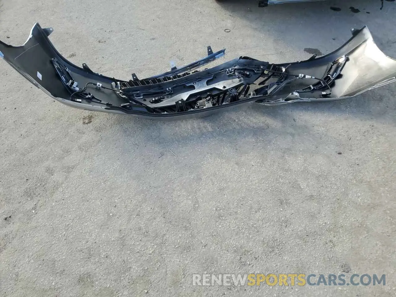 12 fotografías del automóvil dañado 58ADA1C11RU051414 LEXUS ES300 2024