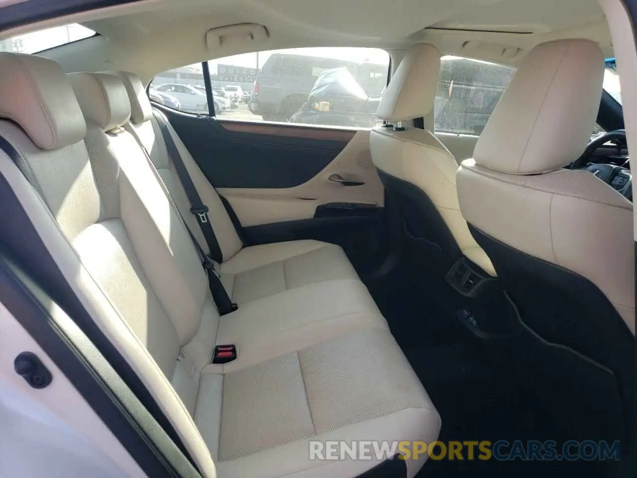 10 fotografías del automóvil dañado 58ADA1C15RU037127 LEXUS ES300 2024