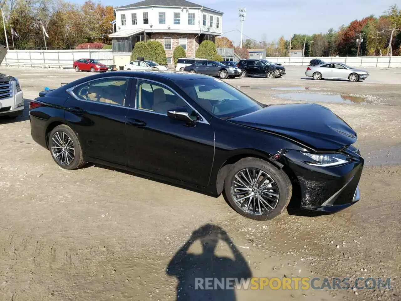 4 fotografías del automóvil dañado 58ADA1C15RU049262 LEXUS ES300 2024