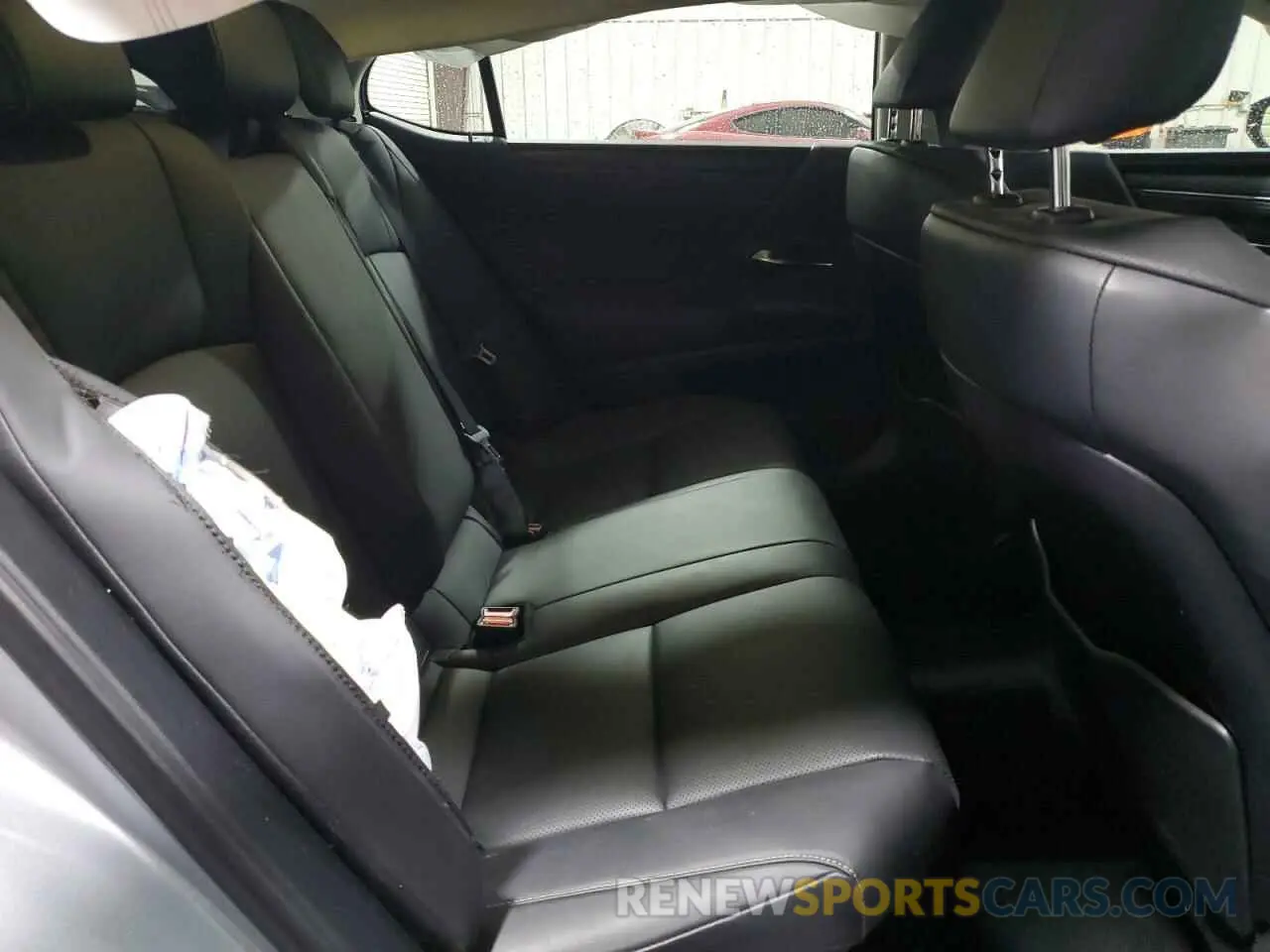 10 fotografías del automóvil dañado 58ADA1C1XRU044445 LEXUS ES300 2024