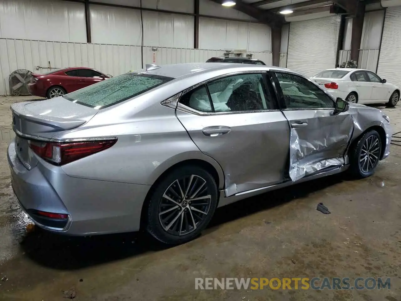 3 fotografías del automóvil dañado 58ADA1C1XRU044445 LEXUS ES300 2024