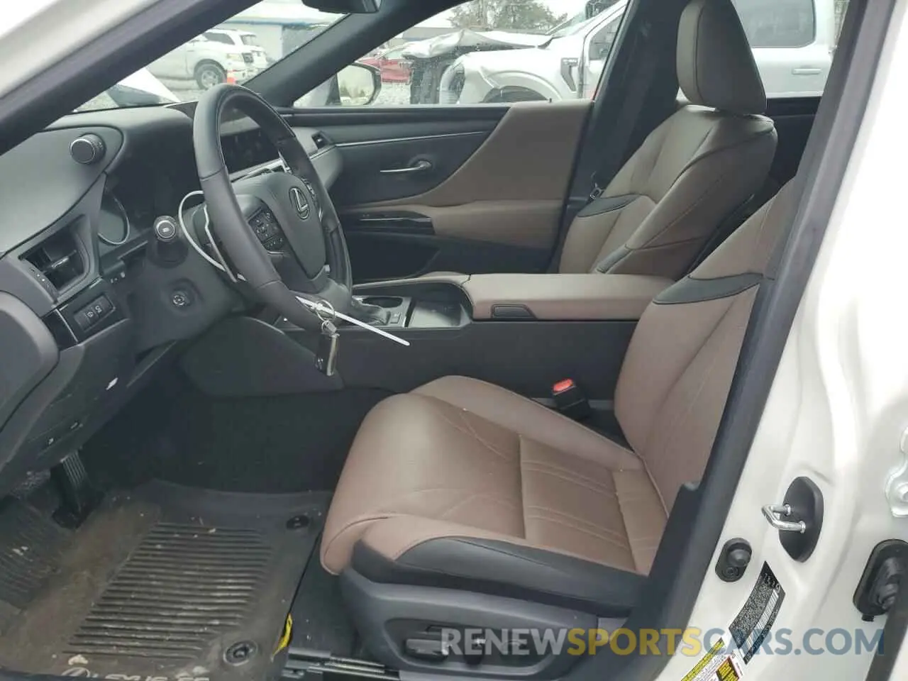 7 fotografías del automóvil dañado 58AEA1C14RU050987 LEXUS ES300 2024