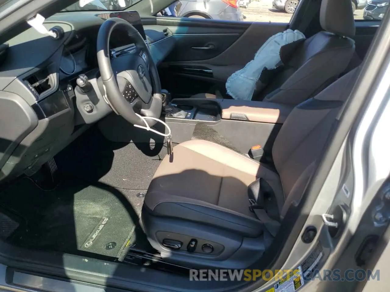 7 fotografías del automóvil dañado 58ADA1C11SU054626 LEXUS ES300 2025