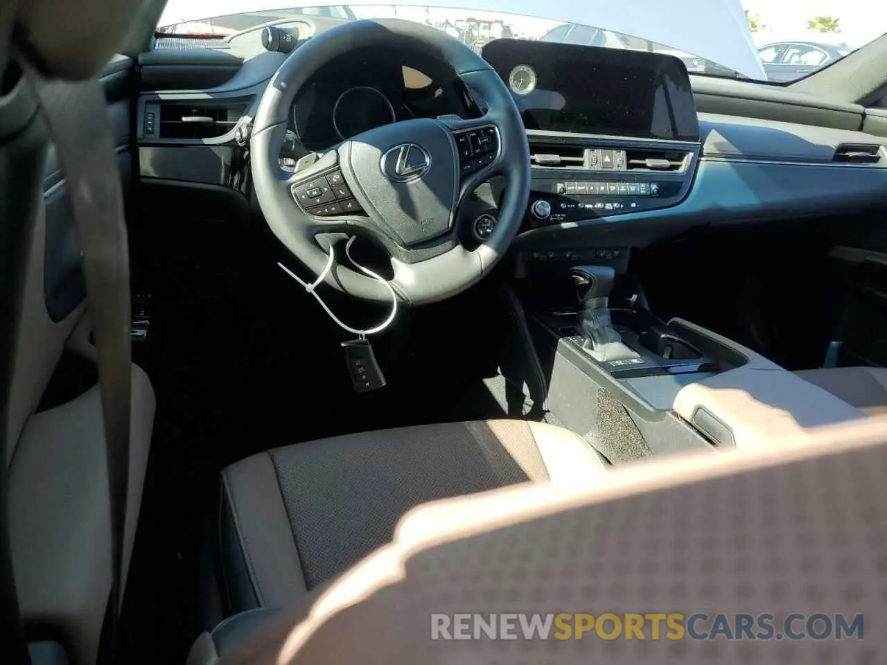 8 fotografías del automóvil dañado 58ADA1C11SU054626 LEXUS ES300 2025