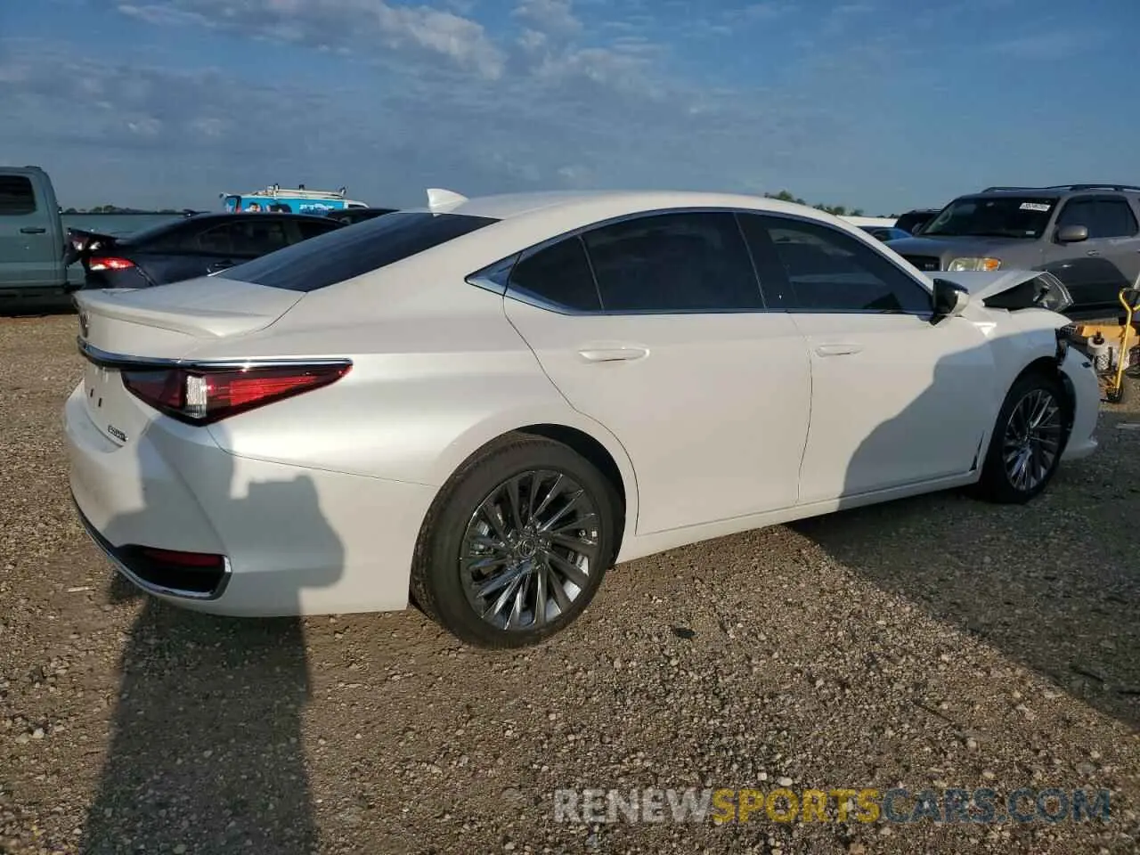 3 fotografías del automóvil dañado 58AFA1C14SU058825 LEXUS ES300 2025