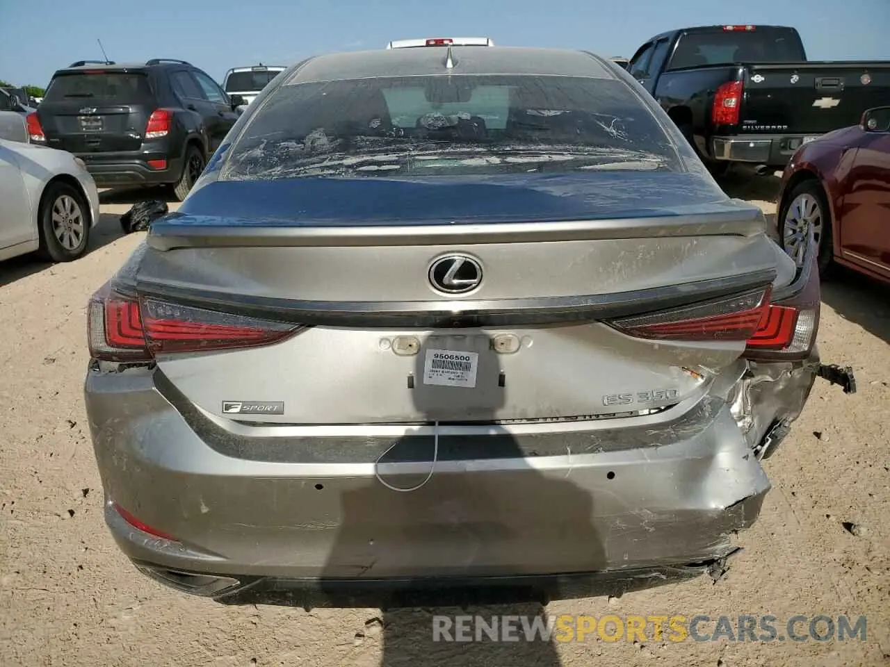 6 fotografías del automóvil dañado 58ABZ1B10KU043179 LEXUS ES350 2019