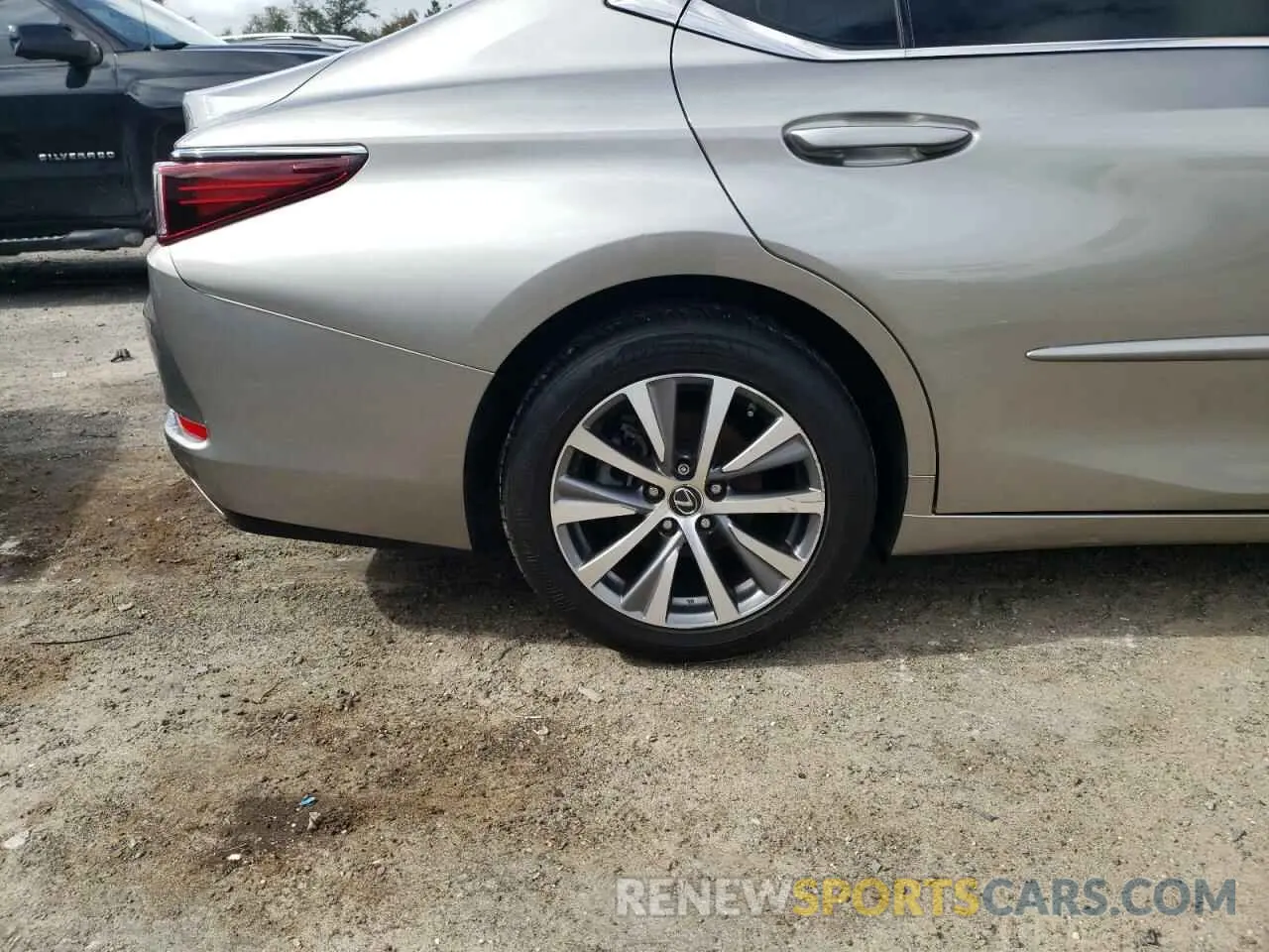 12 fotografías del automóvil dañado 58ABZ1B10KU045479 LEXUS ES350 2019