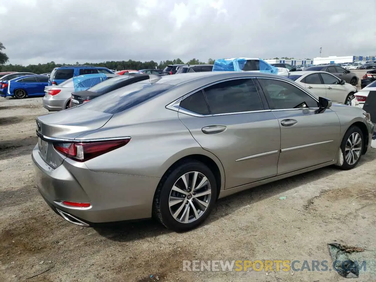 3 fotografías del automóvil dañado 58ABZ1B10KU045479 LEXUS ES350 2019
