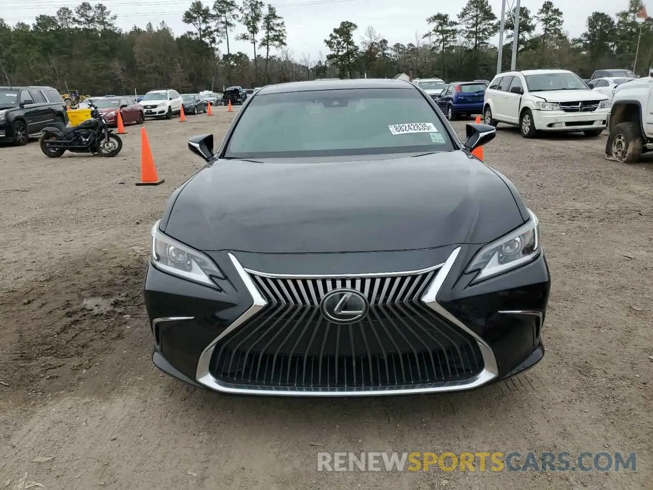 5 fotografías del automóvil dañado 58ABZ1B11KU008358 LEXUS ES350 2019