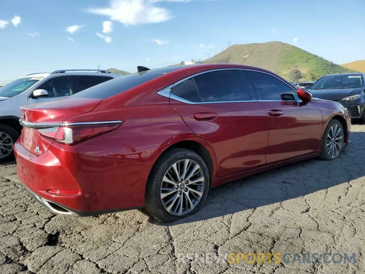 3 fotografías del automóvil dañado 58ABZ1B11KU008960 LEXUS ES350 2019