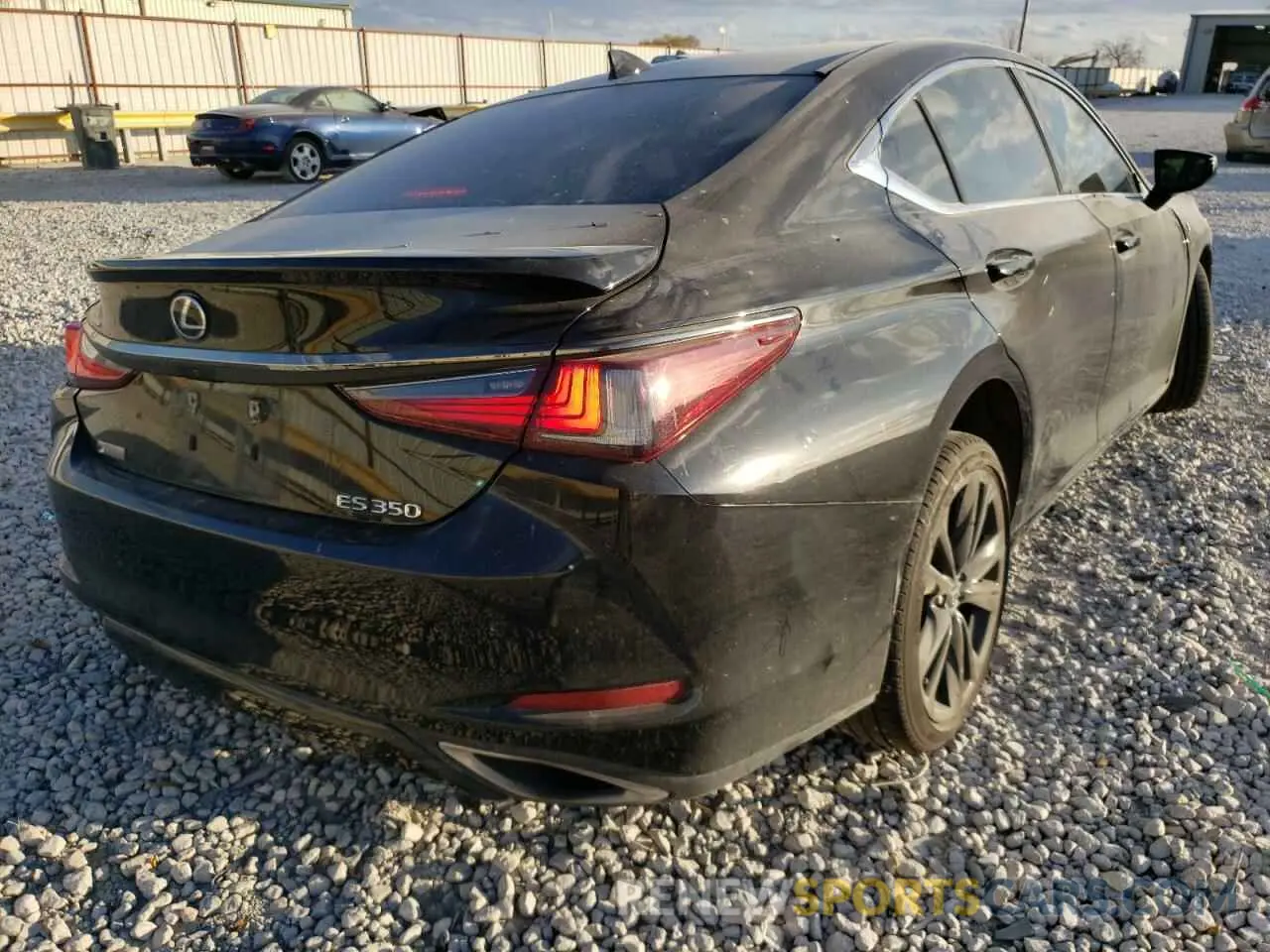 4 fotografías del automóvil dañado 58ABZ1B11KU029761 LEXUS ES350 2019