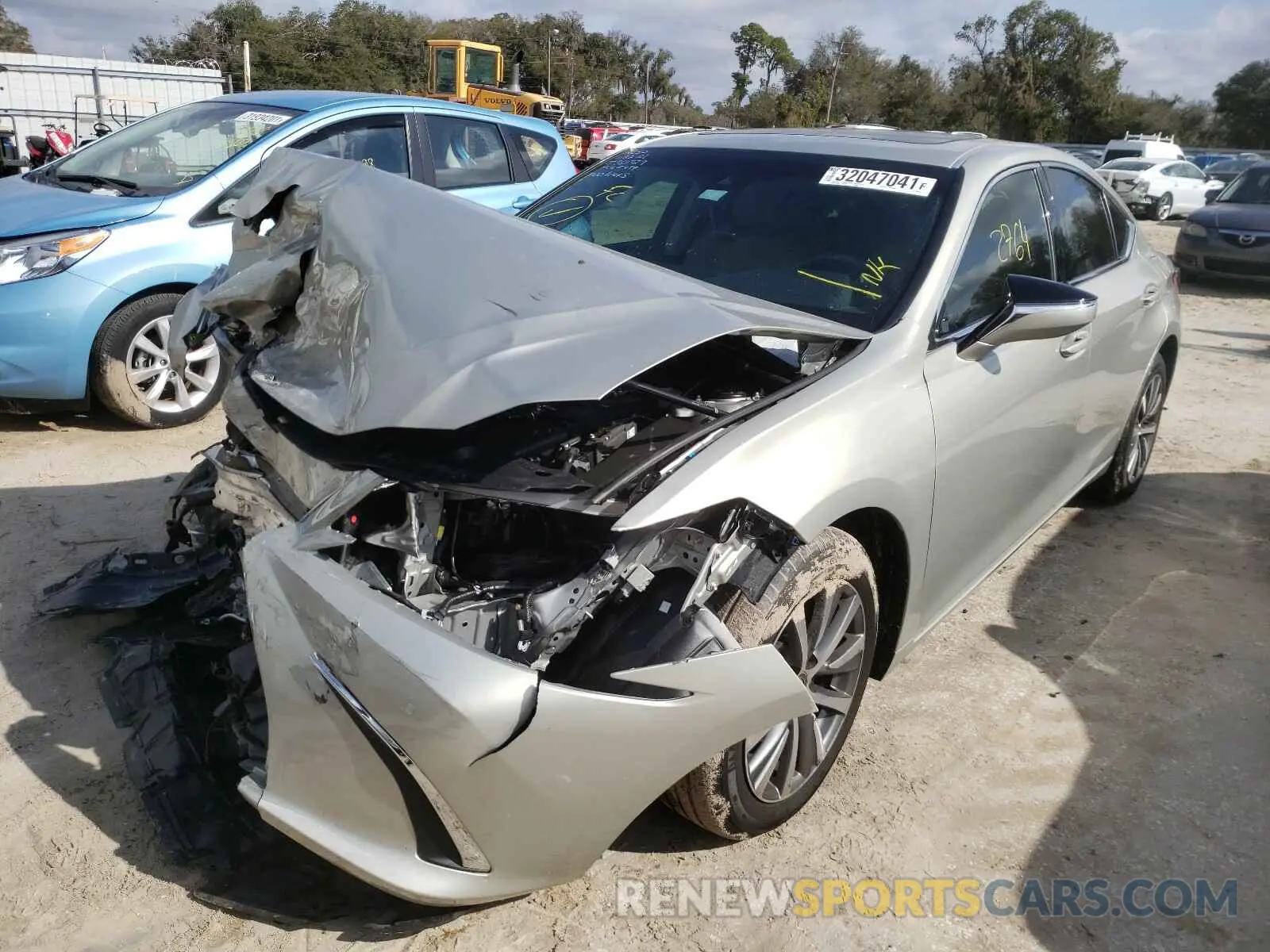 2 fotografías del automóvil dañado 58ABZ1B11KU046608 LEXUS ES350 2019