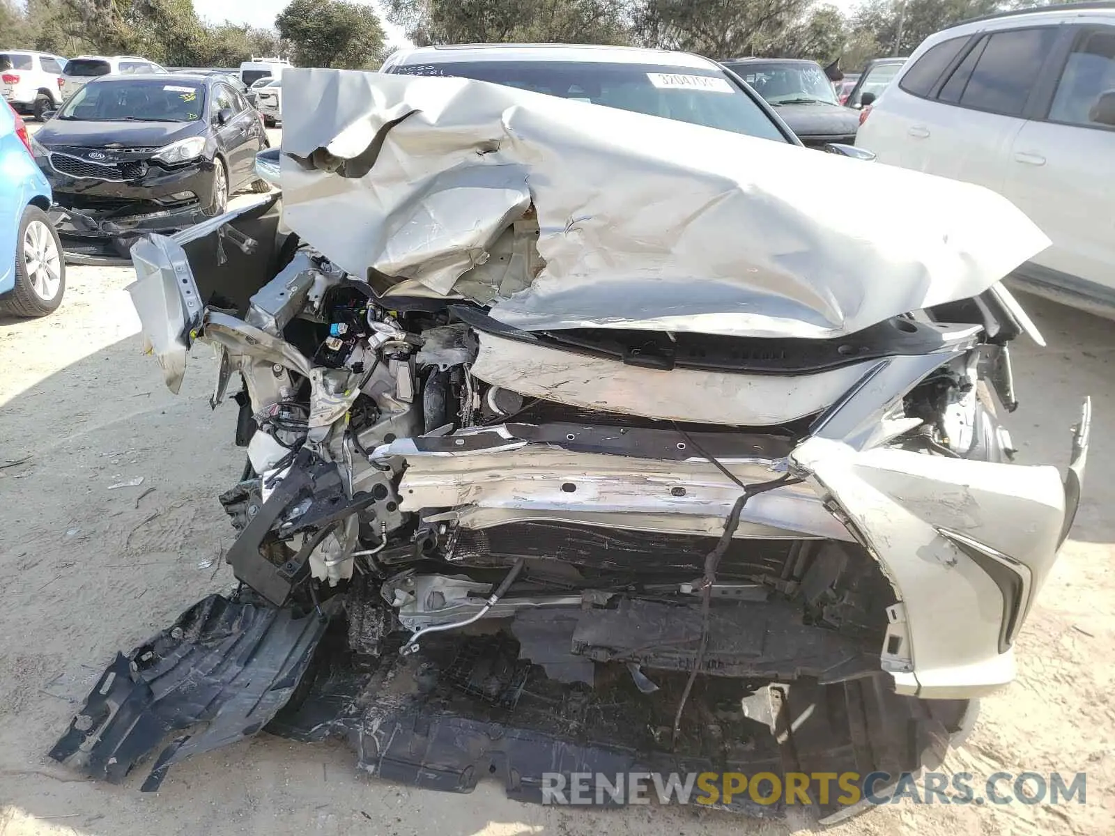 9 fotografías del automóvil dañado 58ABZ1B11KU046608 LEXUS ES350 2019